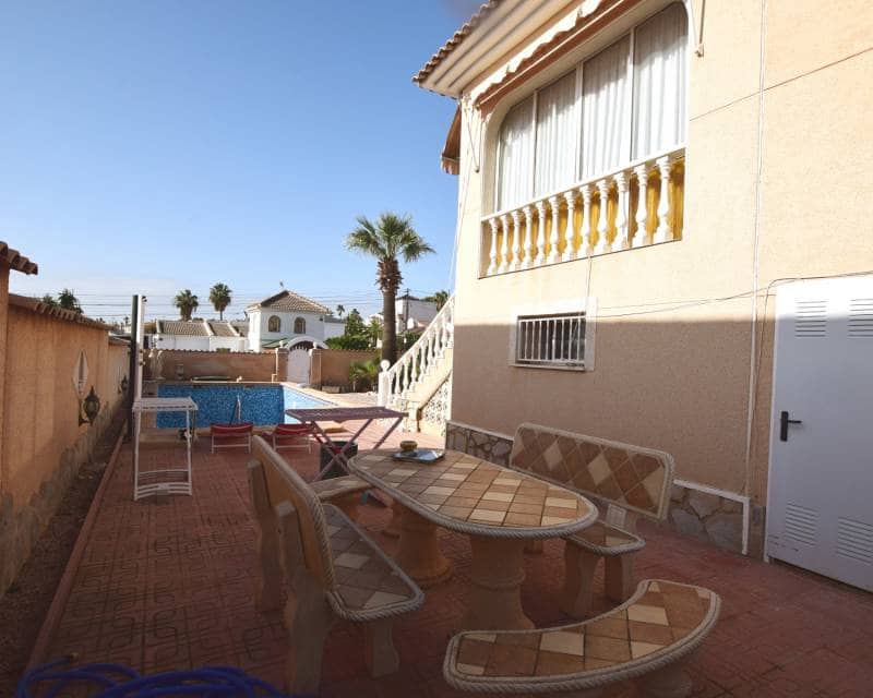 4 bedroom Villa for sale in Ciudad Quesada with pool garage - € 365,000 (Ref: 8617794)