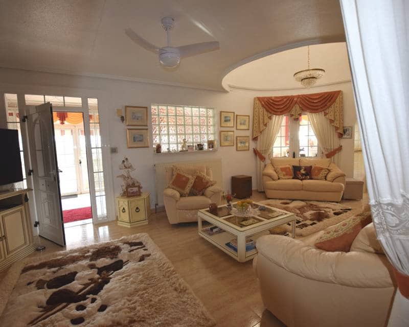 5 bedroom Villa for sale in Ciudad Quesada with pool - € 499,000 (Ref: 8669075)