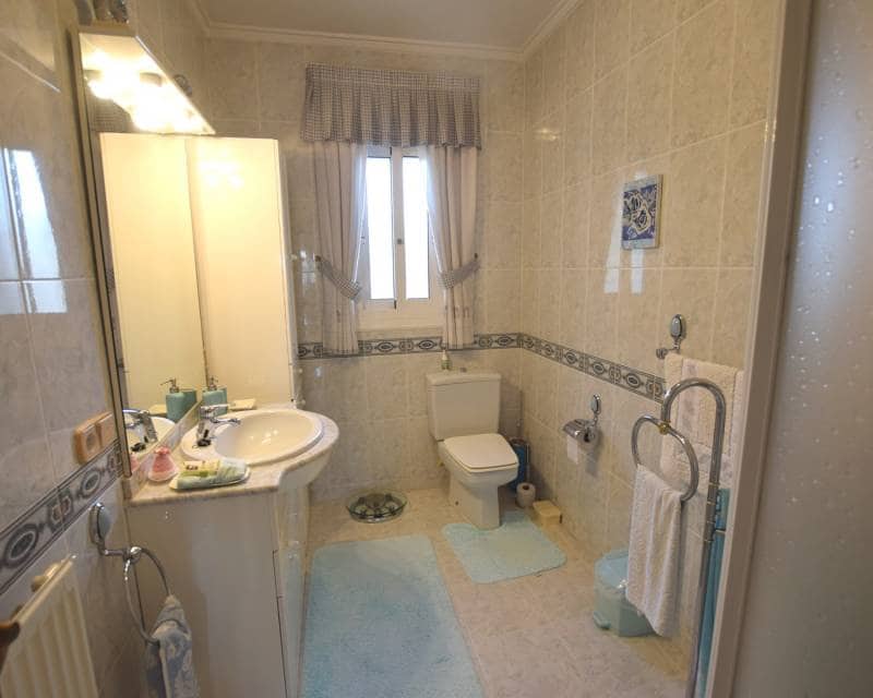 5 bedroom Villa for sale in Ciudad Quesada with pool - € 499,000 (Ref: 8669075)