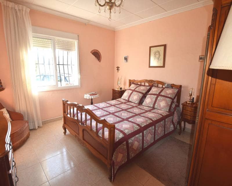 4 bedroom Villa for sale in Ciudad Quesada with pool garage - € 420,000 (Ref: 8800103)