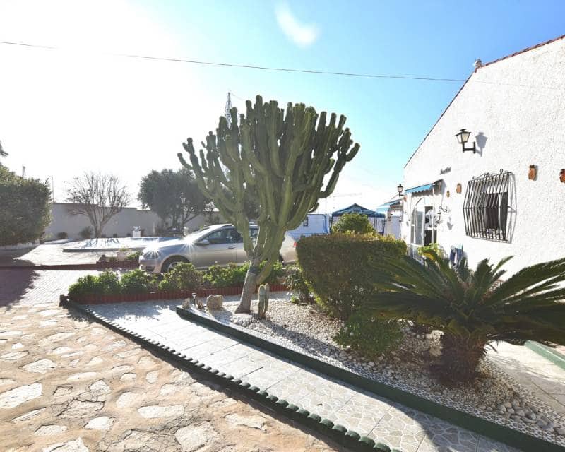 4 bedroom Villa for sale in Ciudad Quesada with pool garage - € 420,000 (Ref: 8800103)