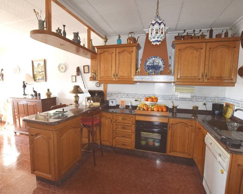 4 bedroom Villa for sale in Ciudad Quesada with pool garage - € 420,000 (Ref: 8800103)