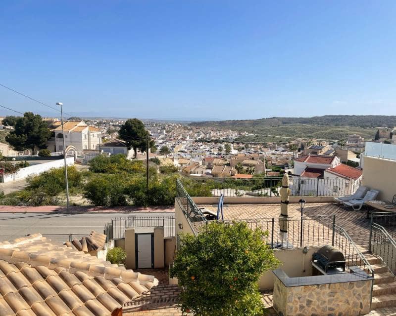 5 bedroom Villa for sale in Ciudad Quesada with pool - € 425,000 (Ref: 8913579)