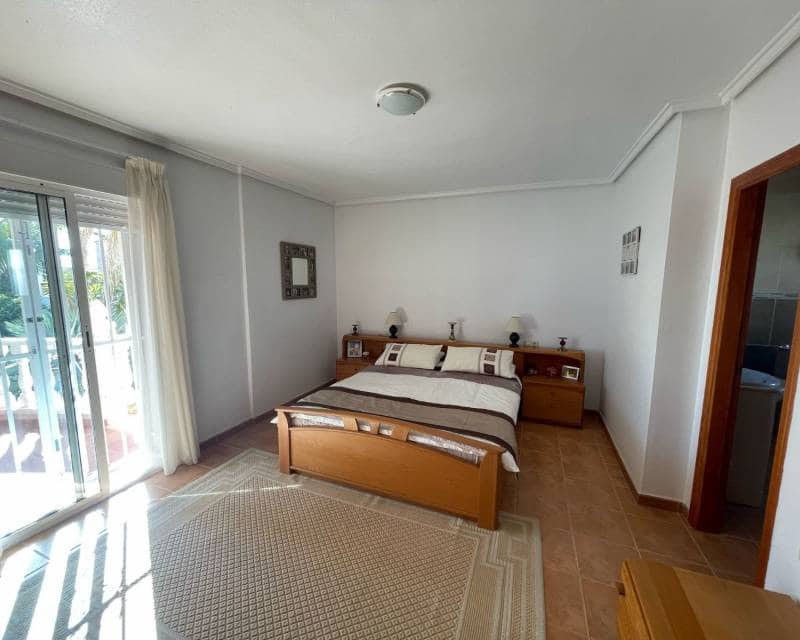 5 bedroom Villa for sale in Ciudad Quesada with pool - € 425,000 (Ref: 8913579)