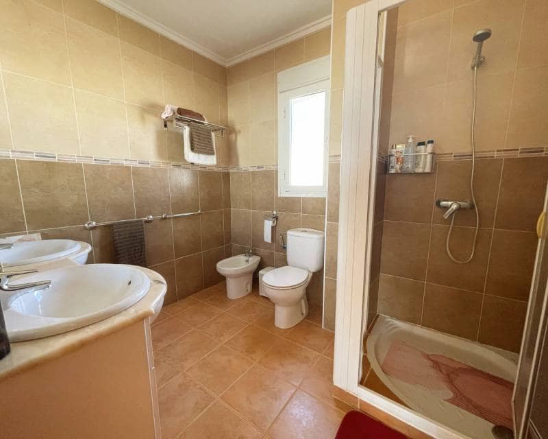 5 bedroom Villa for sale in Ciudad Quesada with pool - € 425,000 (Ref: 8913579)