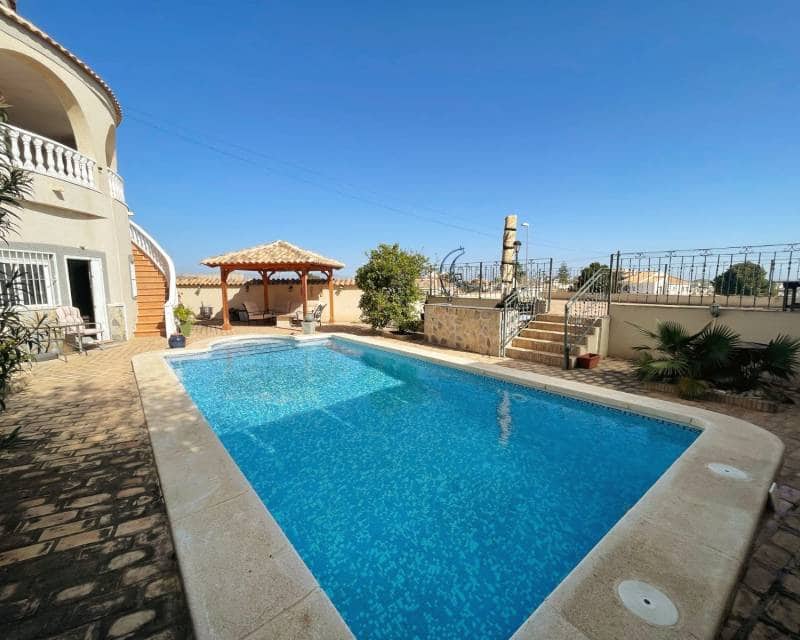 5 bedroom Villa for sale in Ciudad Quesada with pool - € 425,000 (Ref: 8913579)