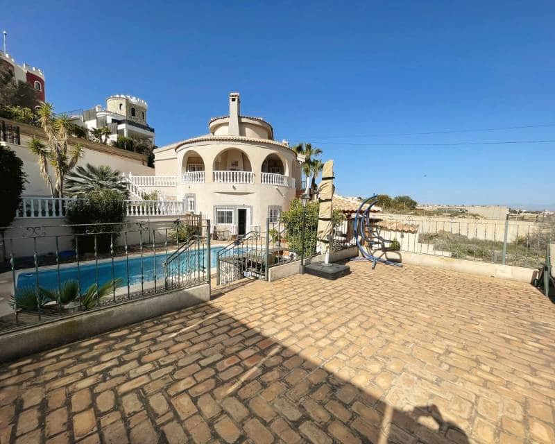 5 bedroom Villa for sale in Ciudad Quesada with pool - € 425,000 (Ref: 8913579)