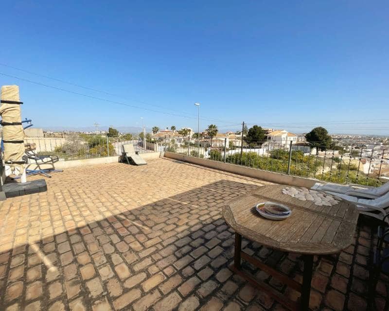 5 bedroom Villa for sale in Ciudad Quesada with pool - € 425,000 (Ref: 8913579)