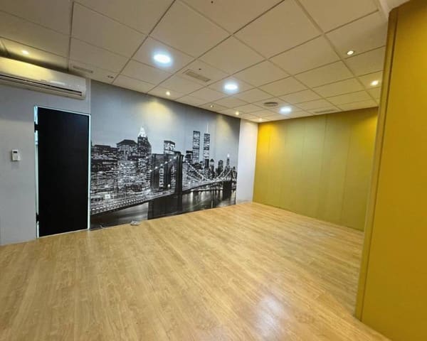 Commercial for sale in Zona Pueblo, Guardamar del Segura - € 220,000 (Ref: 9013294)