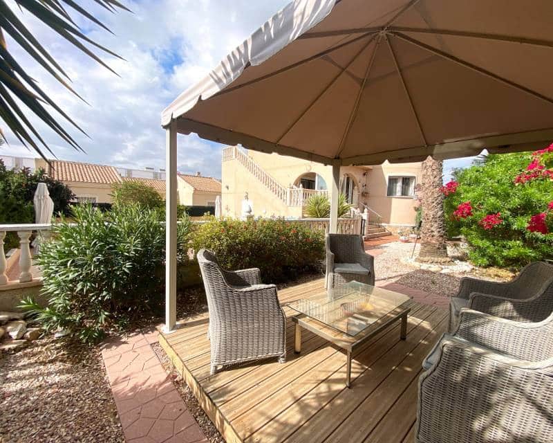 3 bedroom Villa for sale in Ciudad Quesada with pool - € 399,000 (Ref: 9274063)