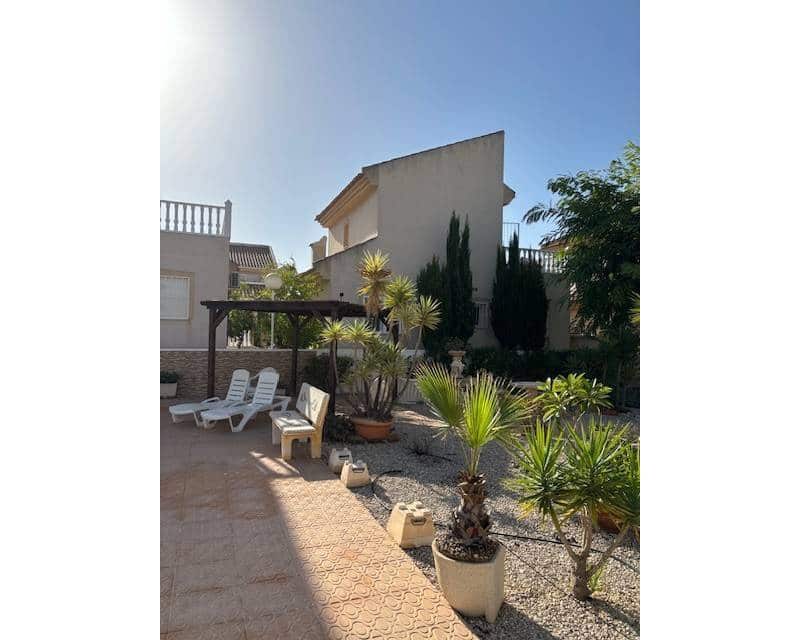 3 bedroom Villa for sale in Ciudad Quesada with pool - € 230,000 (Ref: 9329501)