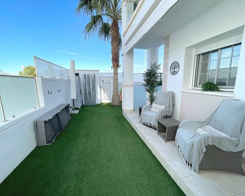 2 soveværelse Lejlighed til salg i Dona Pepa med swimmingpool - € 279.000 (Ref: 9348539)