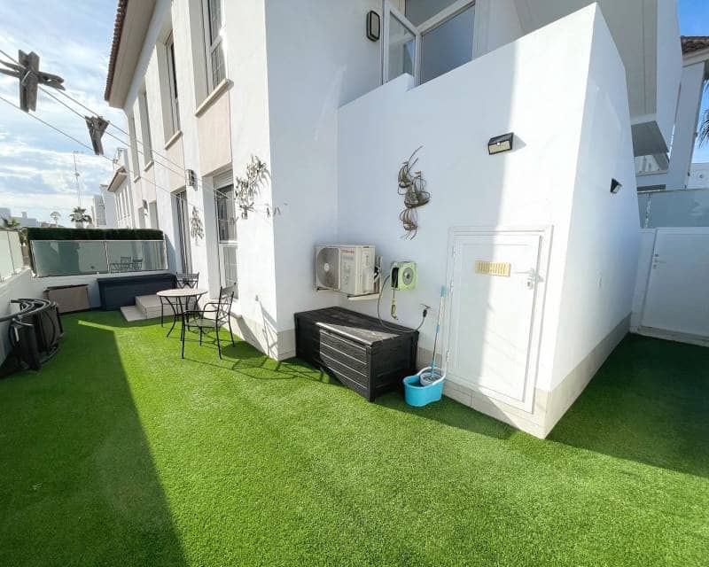 2 soveværelse Lejlighed til salg i Dona Pepa med swimmingpool - € 279.000 (Ref: 9348539)