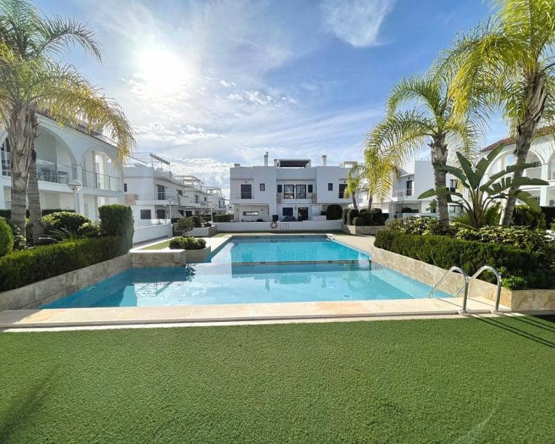 2 soveværelse Lejlighed til salg i Dona Pepa med swimmingpool - € 279.000 (Ref: 9348539)