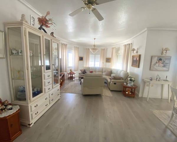 3 makuuhuone Huvila myytävänä paikassa Ciudad Quesada, Rojales mukana uima-altaan 
autotalli - 575 000 € (Ref: 9363297)