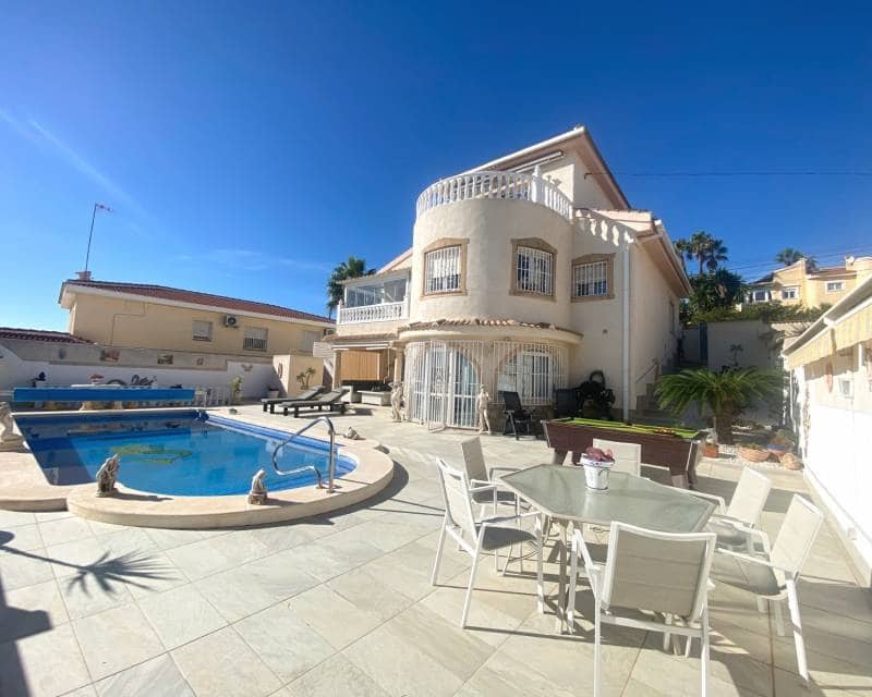 3 bedroom Villa for sale in Ciudad Quesada with pool garage - € 575,000 (Ref: 9363297)