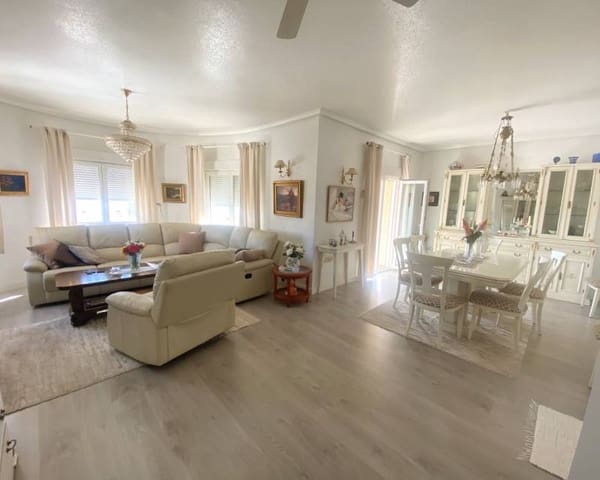 3 makuuhuone Huvila myytävänä paikassa Ciudad Quesada, Rojales mukana uima-altaan 
autotalli - 575 000 € (Ref: 9363297)