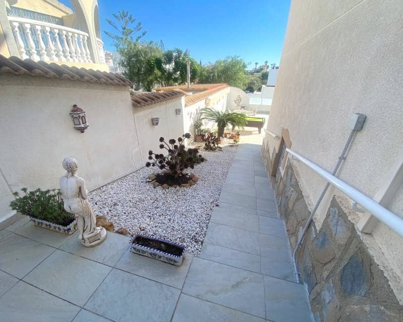 3 bedroom Villa for sale in Ciudad Quesada with pool garage - € 575,000 (Ref: 9363297)