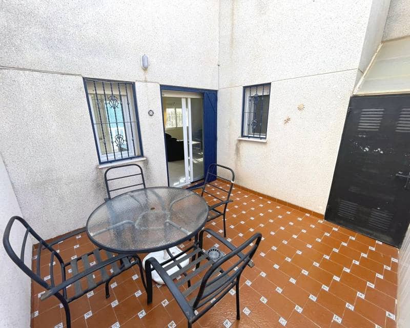 2 makuuhuone Paritalo myytävänä paikassa Ciudad Quesada mukana uima-altaan - 185 000 € (Ref: 9387054)