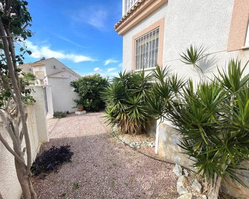 2 makuuhuone Paritalo myytävänä paikassa Ciudad Quesada mukana uima-altaan - 185 000 € (Ref: 9387054)