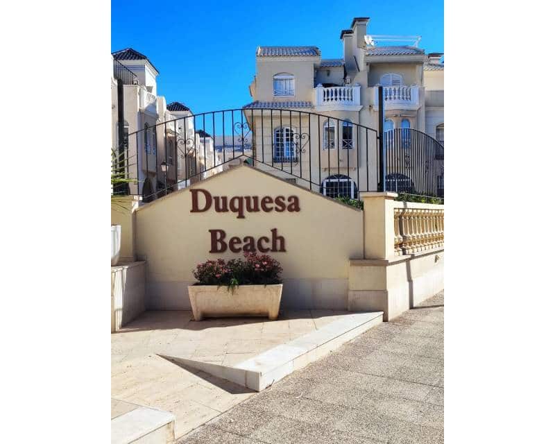 2 soverom Leilighet til salgs i Torrevieja med svømmebasseng garasje - € 269 500 (Ref: 9401972)