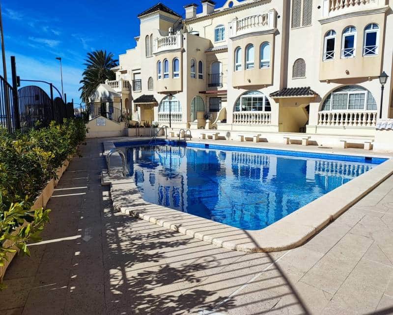 2 soverom Leilighet til salgs i Torrevieja med svømmebasseng garasje - € 269 500 (Ref: 9401972)