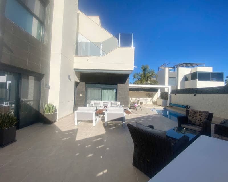 3 sypialnia Dom blizniak na sprzedaż w Pueblo Bravo z basenem - 420 000 € (Ref: 9421615)