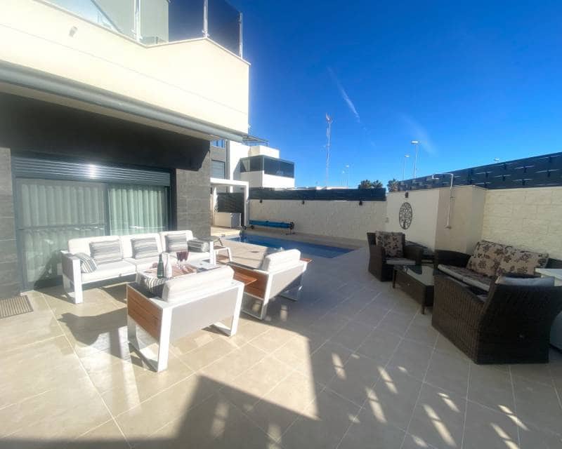 3 sypialnia Dom blizniak na sprzedaż w Pueblo Bravo z basenem - 420 000 € (Ref: 9421615)