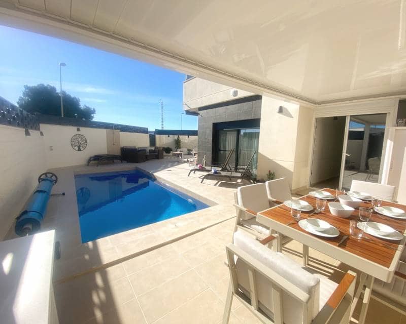 3 sypialnia Dom blizniak na sprzedaż w Pueblo Bravo z basenem - 420 000 € (Ref: 9421615)