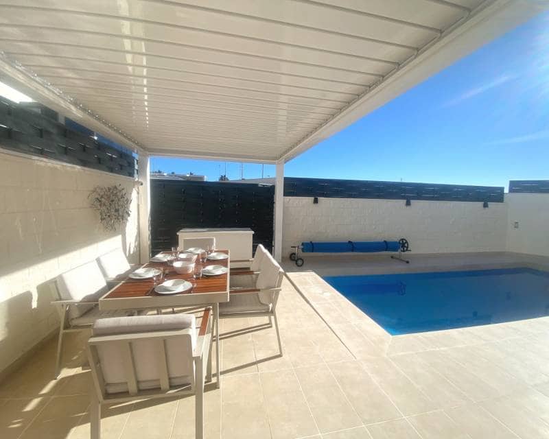 3 sypialnia Dom blizniak na sprzedaż w Pueblo Bravo z basenem - 420 000 € (Ref: 9421615)