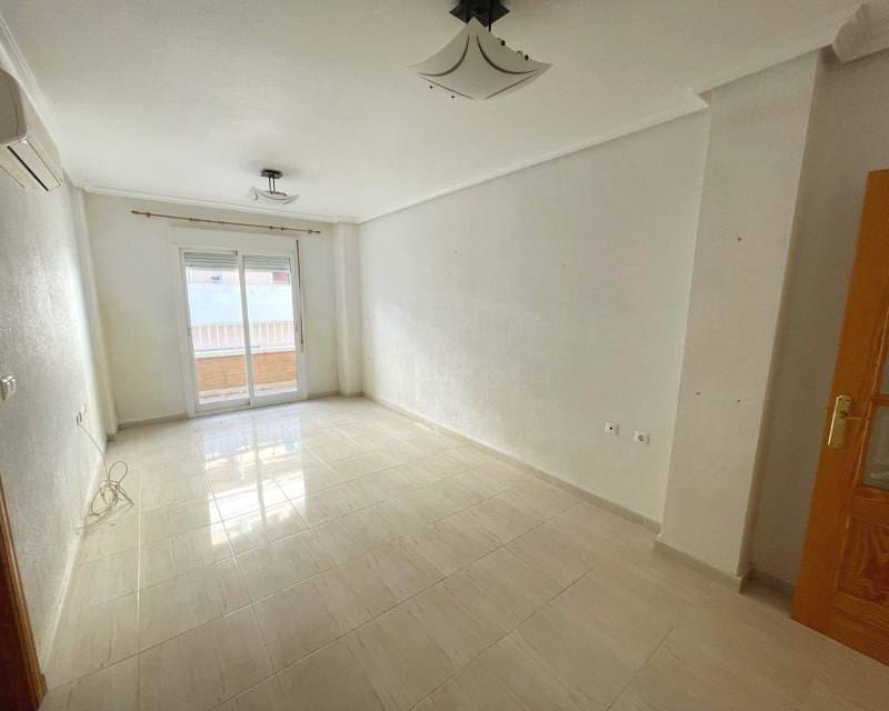 3 soveværelse Lejlighed til salg i Los Montesinos - € 125.000 (Ref: 9503187)