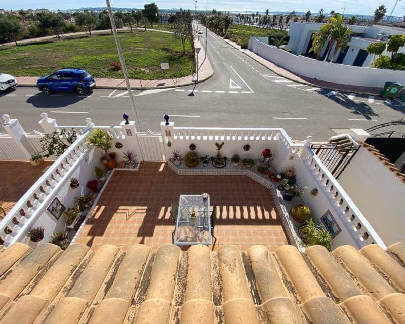 3 bedroom Semi-detached Villa for sale in Dona Pepa with pool - € 240,000 (Ref: 9503188)