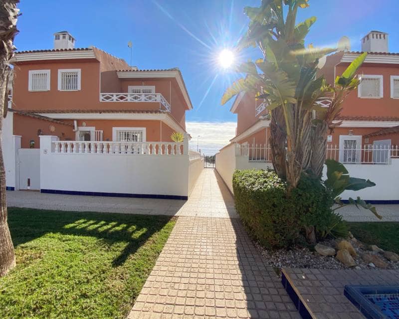 3 bedroom Semi-detached Villa for sale in Dona Pepa with pool - € 240,000 (Ref: 9503188)