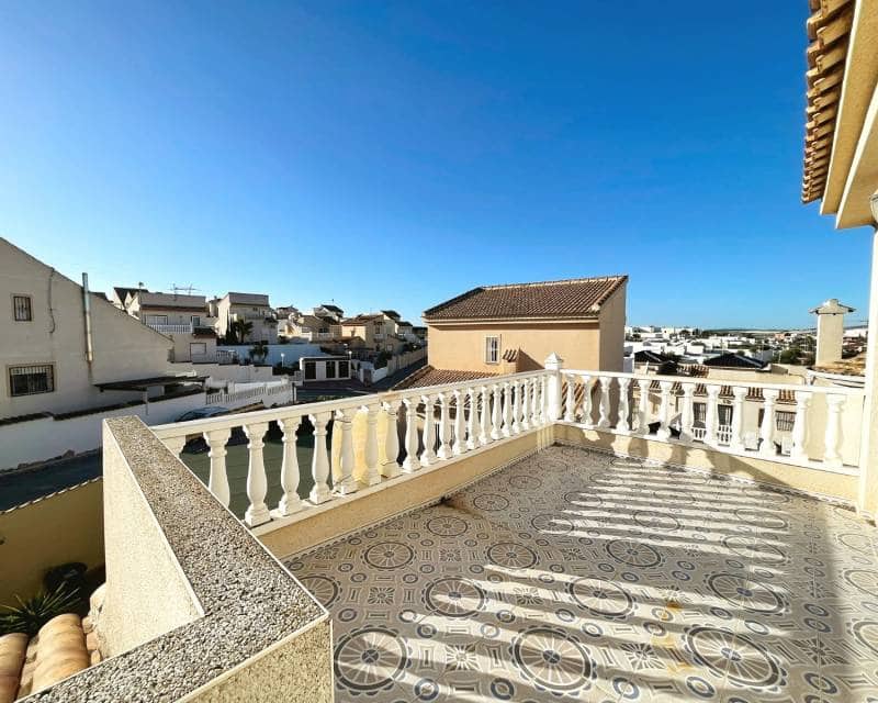 3 chambre Villa/Maison à vendre à Ciudad Quesada avec piscine garage - 295 000 € (Ref: 9579982)