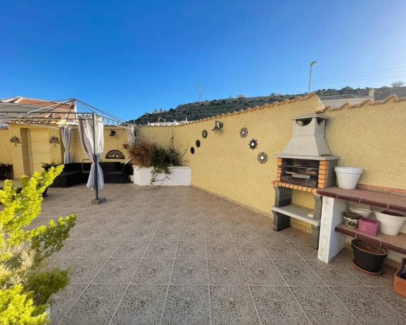 3 chambre Villa/Maison à vendre à Ciudad Quesada avec piscine garage - 295 000 € (Ref: 9579982)