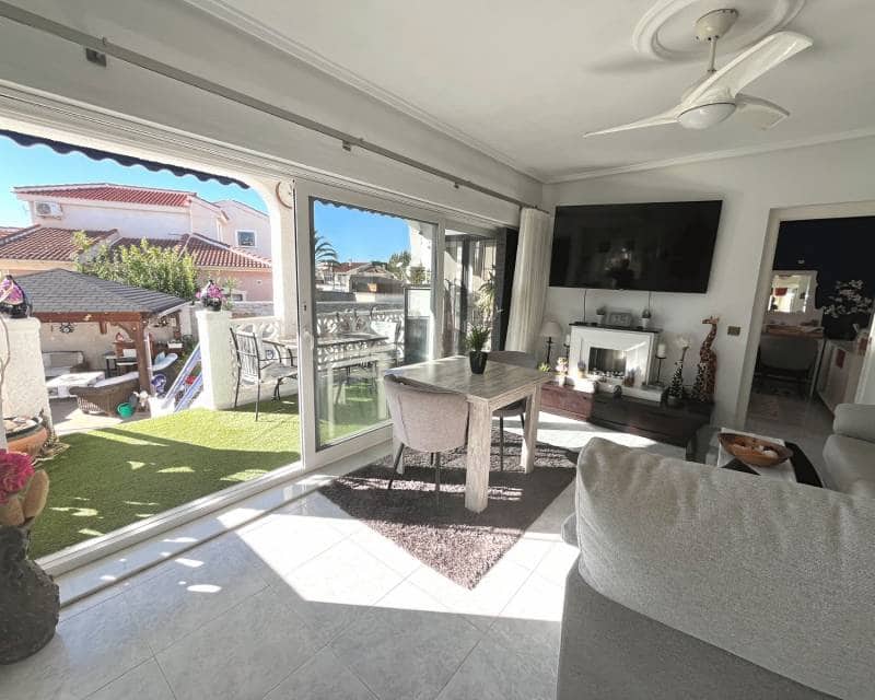 3 Zimmer Villa zu verkaufen in Ciudad Quesada mit Pool - 399.000 € (Ref: 9610051)