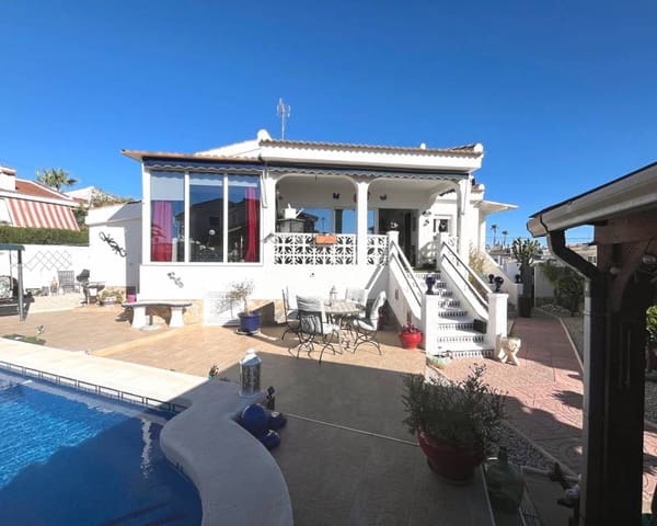 3 slaapkamer Villa te koop in Ciudad Quesada, Rojales met zwembad - € 399.000 (Ref: 9610051)