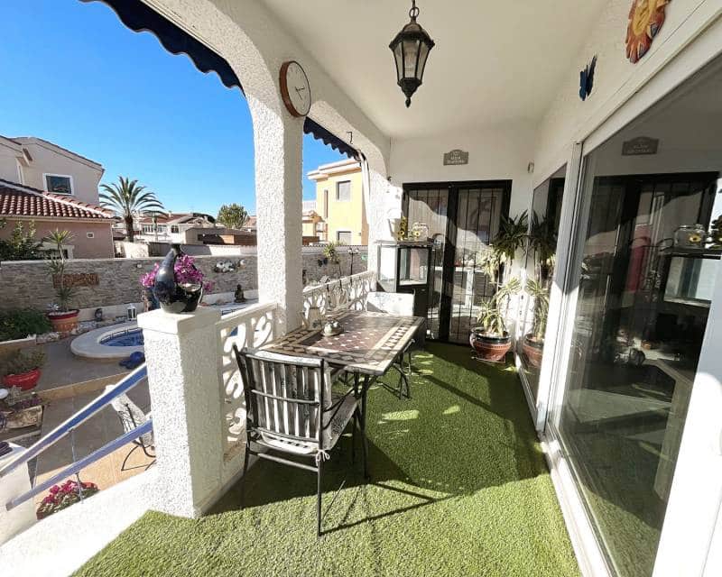 3 Zimmer Villa zu verkaufen in Ciudad Quesada mit Pool - 399.000 € (Ref: 9610051)