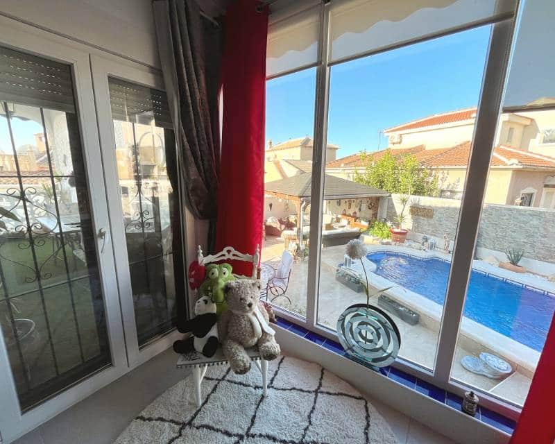 3 Zimmer Villa zu verkaufen in Ciudad Quesada mit Pool - 399.000 € (Ref: 9610051)