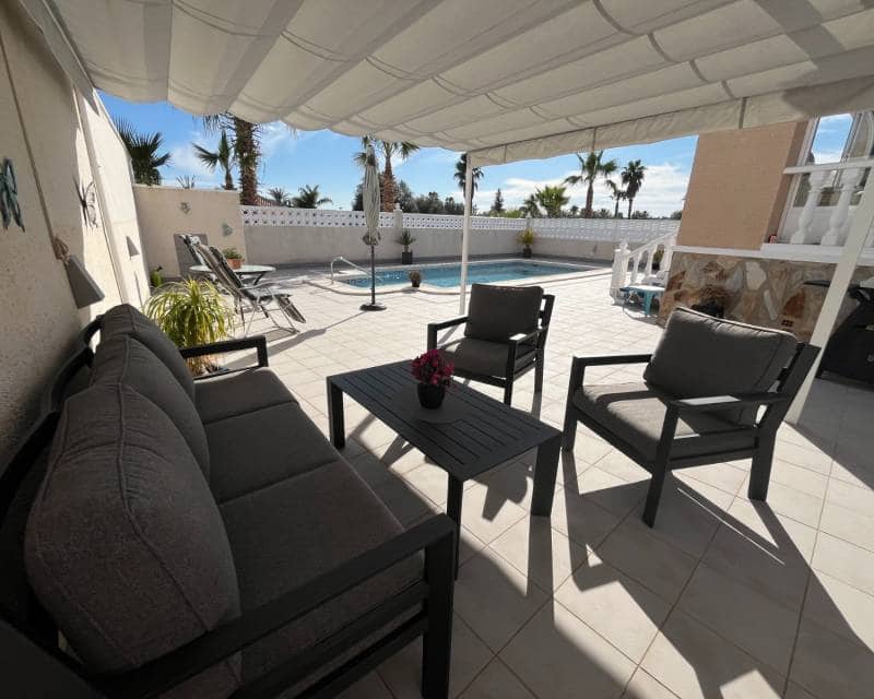 3 bedroom Villa for sale in Benijofar with pool - € 435,000 (Ref: 9631379)