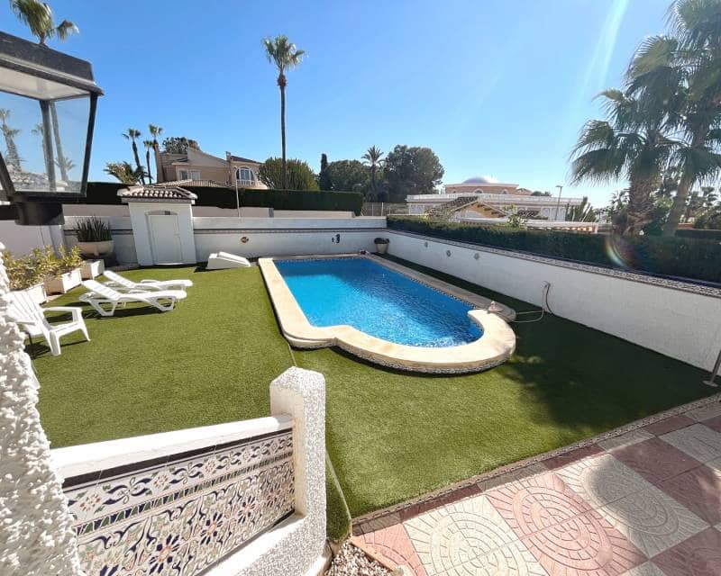 3 bedroom Villa for sale in Pueblo Bravo with pool - € 427,500 (Ref: 9669081)