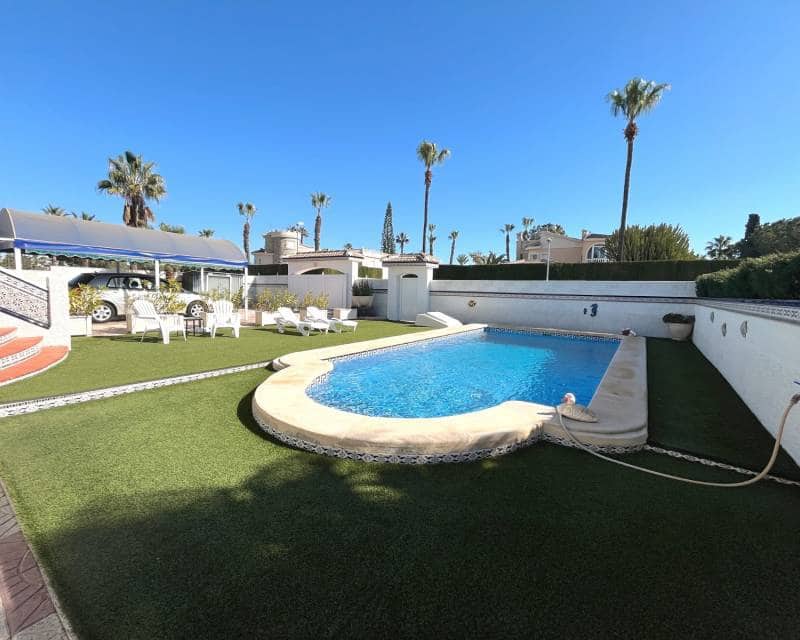 3 bedroom Villa for sale in Pueblo Bravo with pool - € 427,500 (Ref: 9669081)