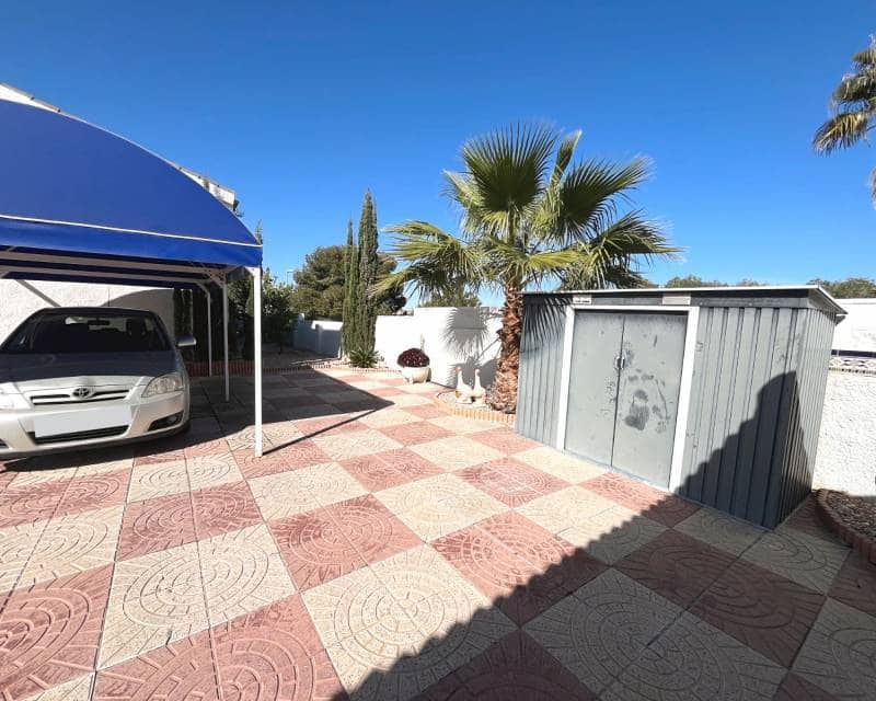 3 bedroom Villa for sale in Pueblo Bravo with pool - € 427,500 (Ref: 9669081)