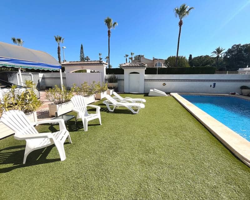 3 bedroom Villa for sale in Pueblo Bravo with pool - € 427,500 (Ref: 9669081)