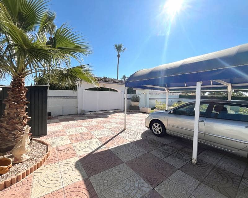 3 bedroom Villa for sale in Pueblo Bravo with pool - € 427,500 (Ref: 9669081)