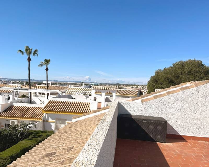 3 bedroom Villa for sale in Pueblo Bravo with pool - € 427,500 (Ref: 9669081)