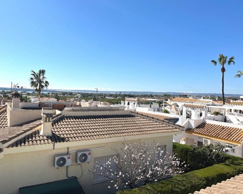 3 bedroom Villa for sale in Pueblo Bravo with pool - € 427,500 (Ref: 9669081)