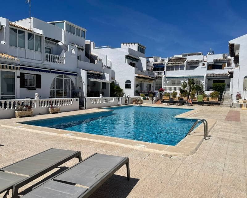 2 sovrum Hus till salu i Ciudad Quesada med pool - 195 000 € (Ref: 9789506)