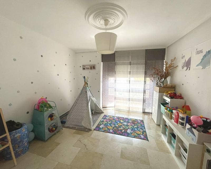 4 soveværelse Lejlighed til salg i Ciudad Quesada med swimmingpool - € 145.000 (Ref: 9807360)