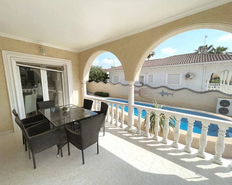4 soverom Villa til salgs i Ciudad Quesada med svømmebasseng - € 585 000 (Ref: 9809880)